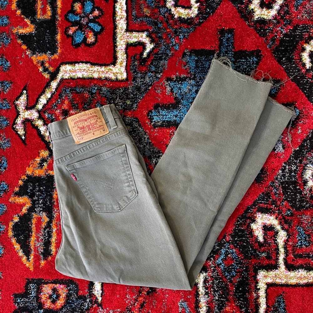 Levis High Waisted Mom Jeans